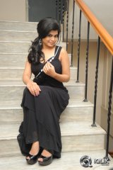 Alekhya at Anandham Malli Modalaindi Audio Launch